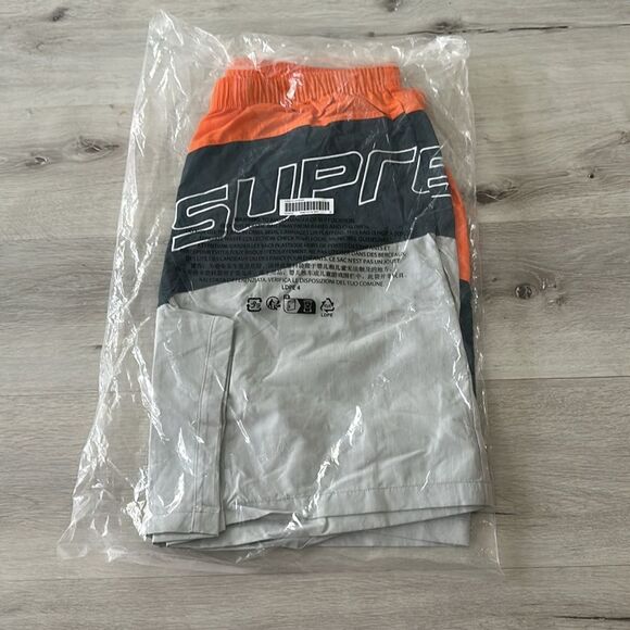 Supreme Curve Nylon Shorts Grey XL NWT IN PACKAGE - Picture 4 of 8